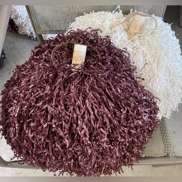 Maroon & White Cheer Set: 5